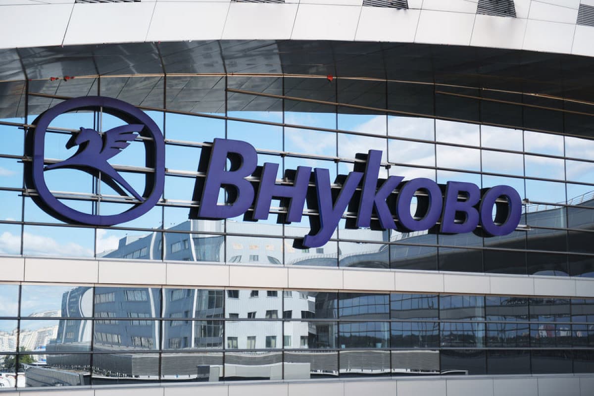 Rusiyanın Vnukovo aeroportu boşdayanma rejiminə keçib Rusiyanın Vnukovo aeroportu boşdayanma rejiminə keçib