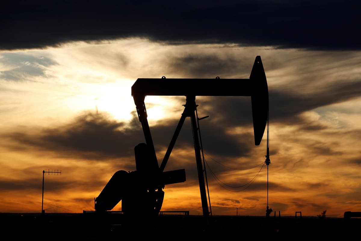 WTI neftinin qiyməti 99 dollara enib WTI neftinin qiyməti 99 dollara enib