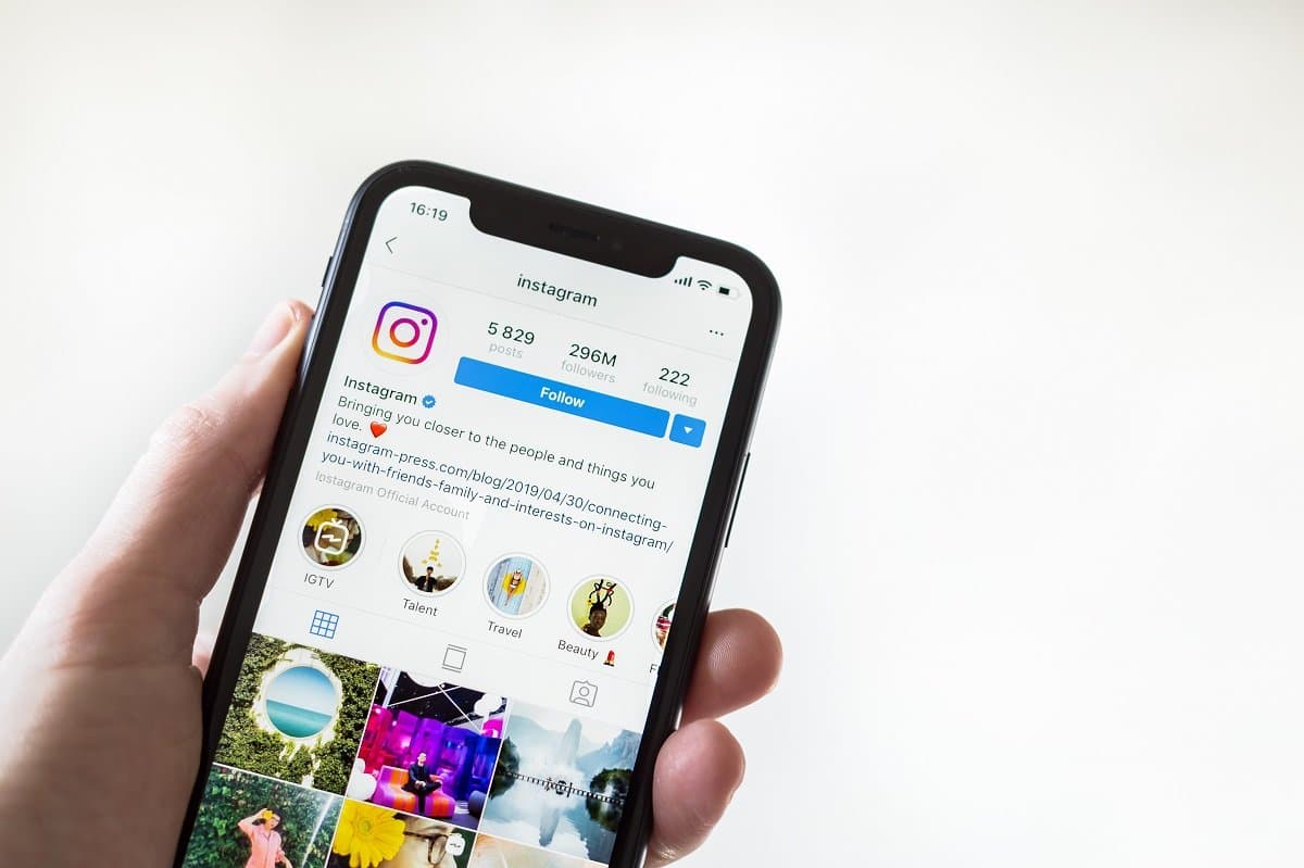 Yaxın günlərdə Instagram-da NFT tokenlərin testinə start veriləcək Yaxın günlərdə Instagram-da NFT tokenlərin testinə start veriləcək