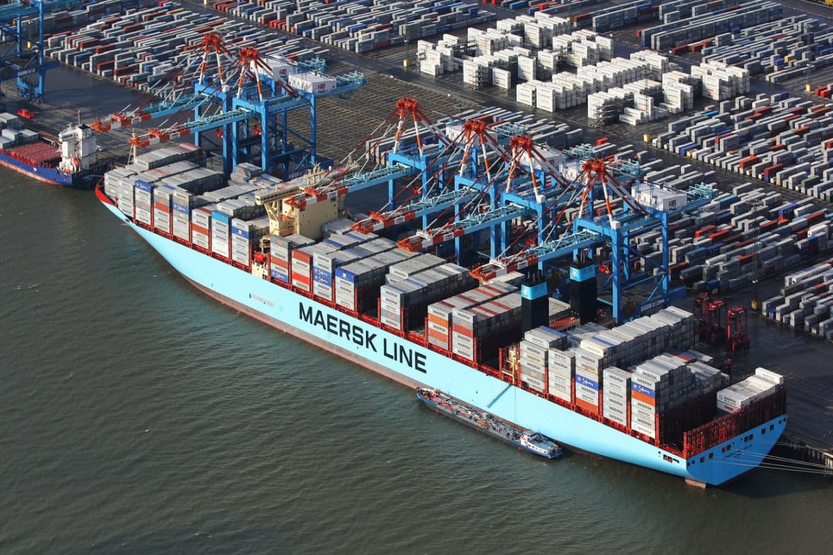 "Maersk" Azərbaycan ərazisindən yükdaşıma xidmətini işə salır "Maersk" Azərbaycan ərazisindən yükdaşıma xidmətini işə salır