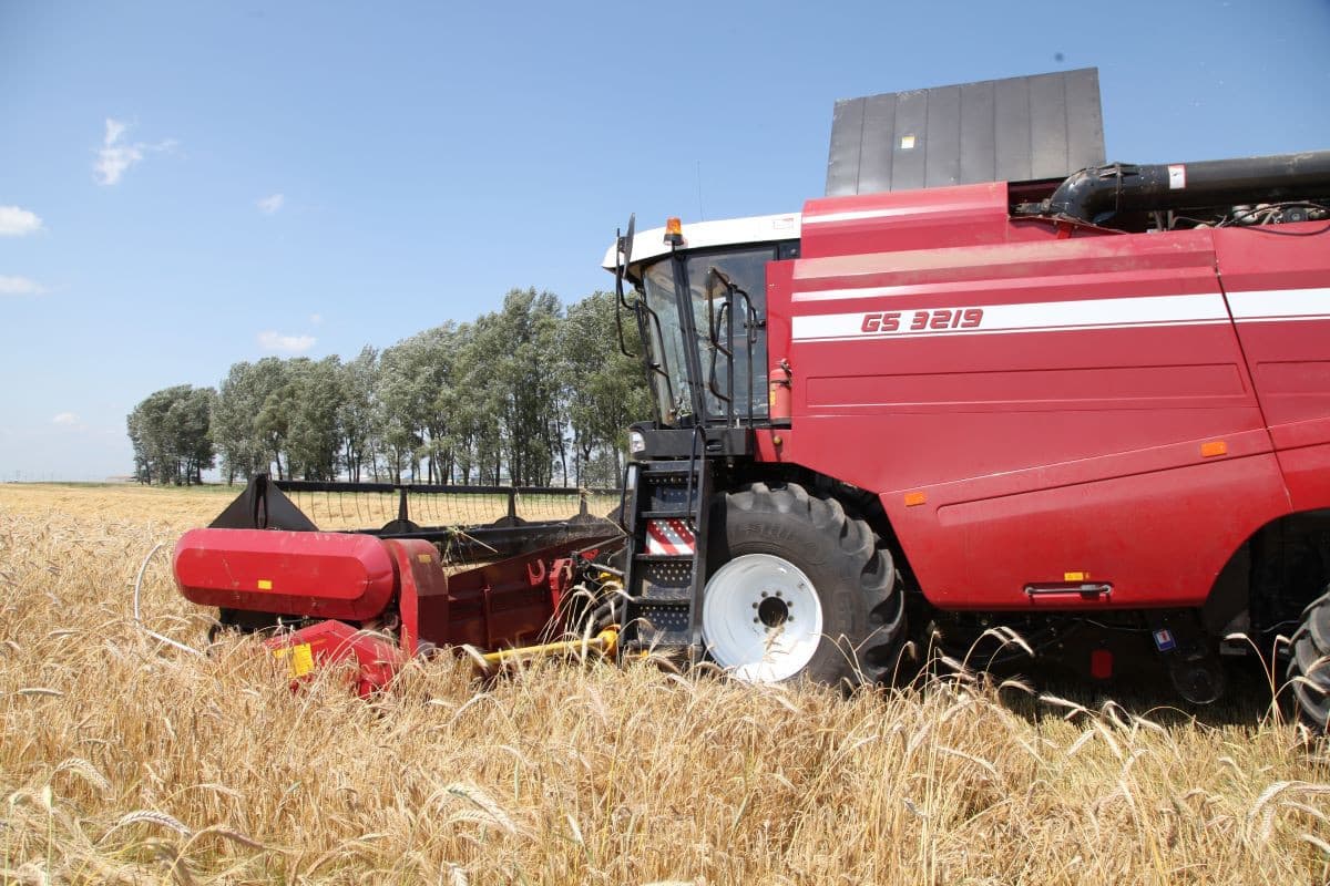 Belarus Azərbaycana ildə 50-yə yaxın traktor tədarük edəcək Belarus Azərbaycana ildə 50-yə yaxın traktor tədarük edəcək