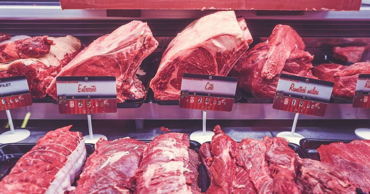 Qurbanlıqların qiyməti kəskin artdı: Nazirliyin təşkil etdiyi 90-95 manatlıq quzular artıq olmayacaq Qurbanlıqların qiyməti kəskin artdı: Nazirliyin təşkil etdiyi 90-95 manatlıq quzular artıq olmayacaq