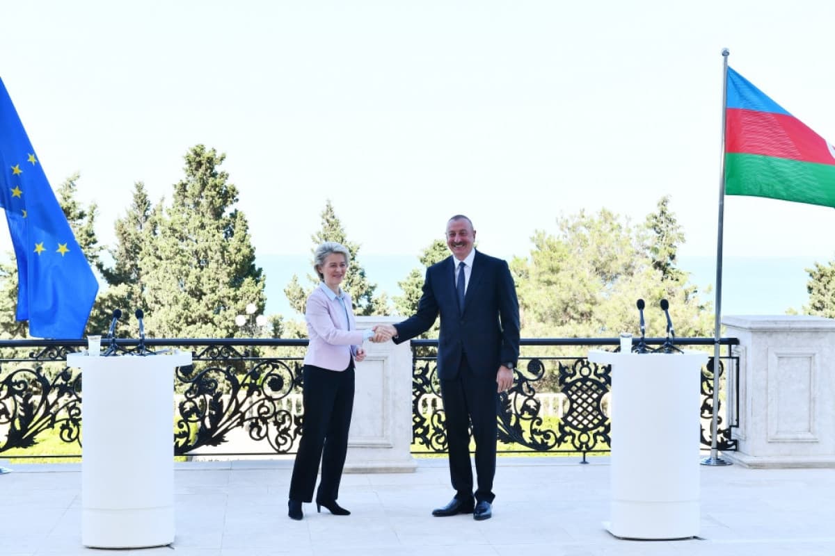İlham Əliyev Ursula von der Leyenin səfərinin nəticələrini müsbət qiymətləndirib İlham Əliyev Ursula von der Leyenin səfərinin nəticələrini müsbət qiymətləndirib