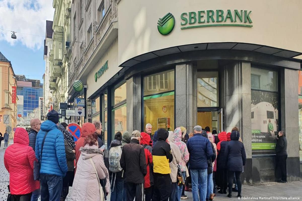 “Sberbank” Qazaxıstan bazarından gedir “Sberbank” Qazaxıstan bazarından gedir