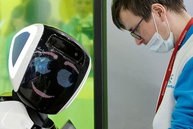 Çin şirkəti robotu baş direktor təyin etdi Çin şirkəti robotu baş direktor təyin etdi
