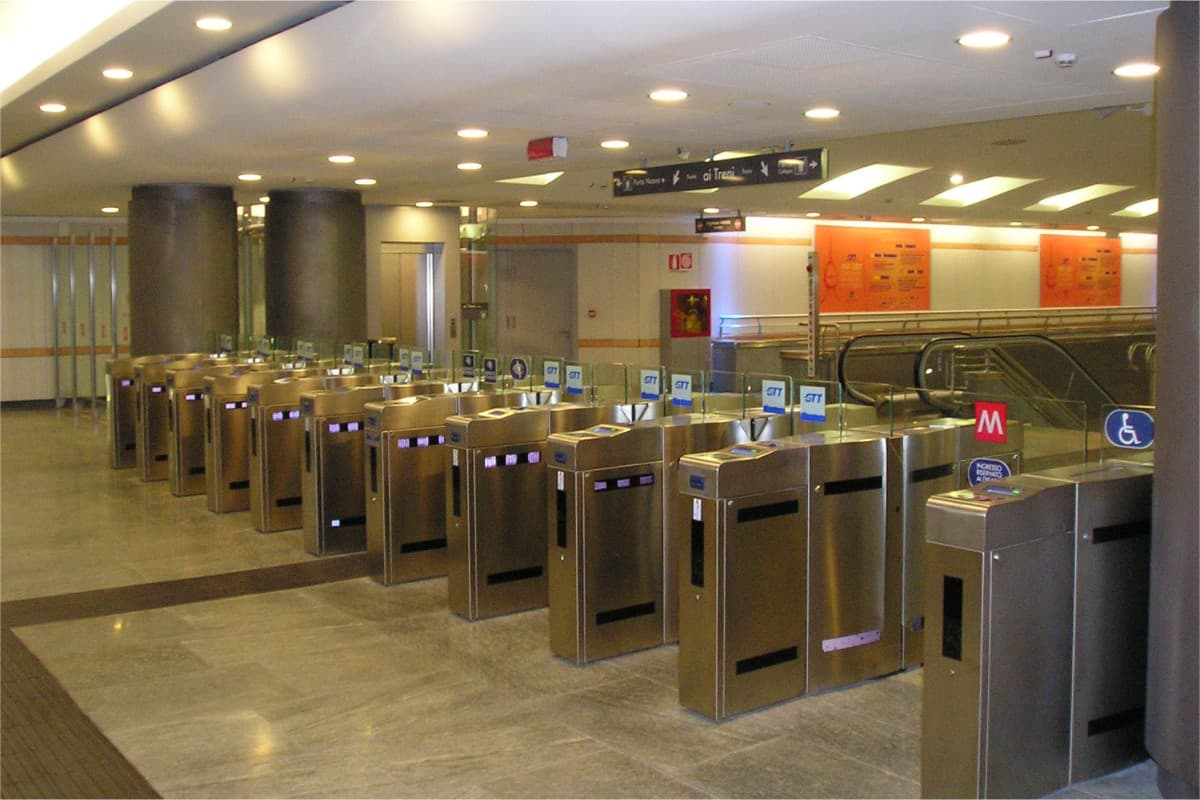 Bakı metrosunda yeni növ təmassız ödəniş üsulları tətbiq olunacaq Bakı metrosunda yeni növ təmassız ödəniş üsulları tətbiq olunacaq