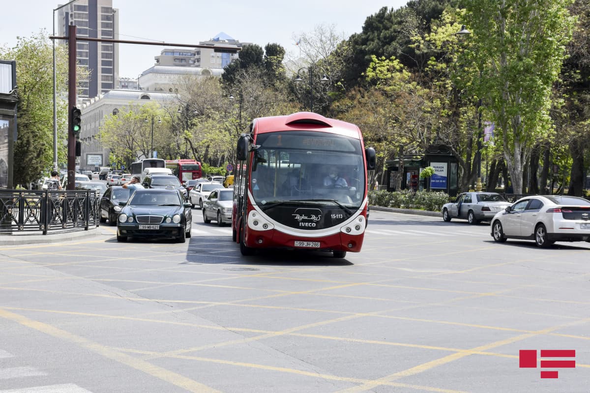 162 avtobusun hərəkət intervalında gecikmə var 162 avtobusun hərəkət intervalında gecikmə var