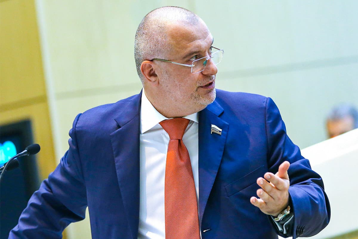 Rusiya yeni regionların birləşdirilməsi ilə bağlı Konstitusiyaya düzəliş edəcək Rusiya yeni regionların birləşdirilməsi ilə bağlı Konstitusiyaya düzəliş edəcək