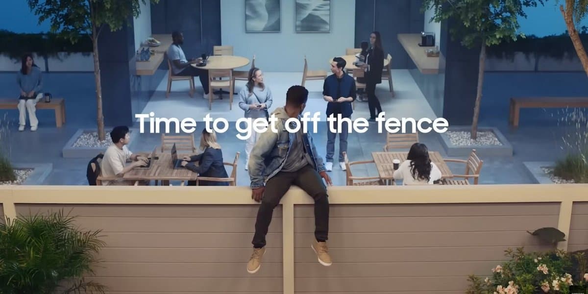 Samsung yeni reklam videosunda Apple şirkətini trolluyub Samsung yeni reklam videosunda Apple şirkətini trolluyub