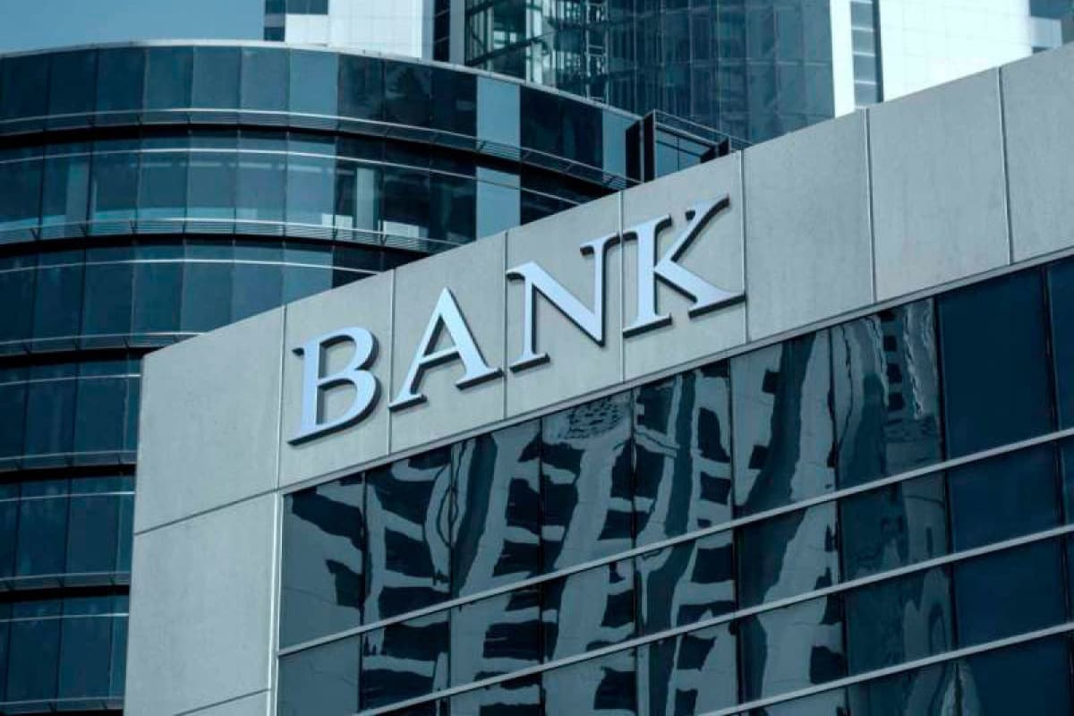 Azərbaycanda bank dollarla istiqraz buraxır Azərbaycanda bank dollarla istiqraz buraxır
