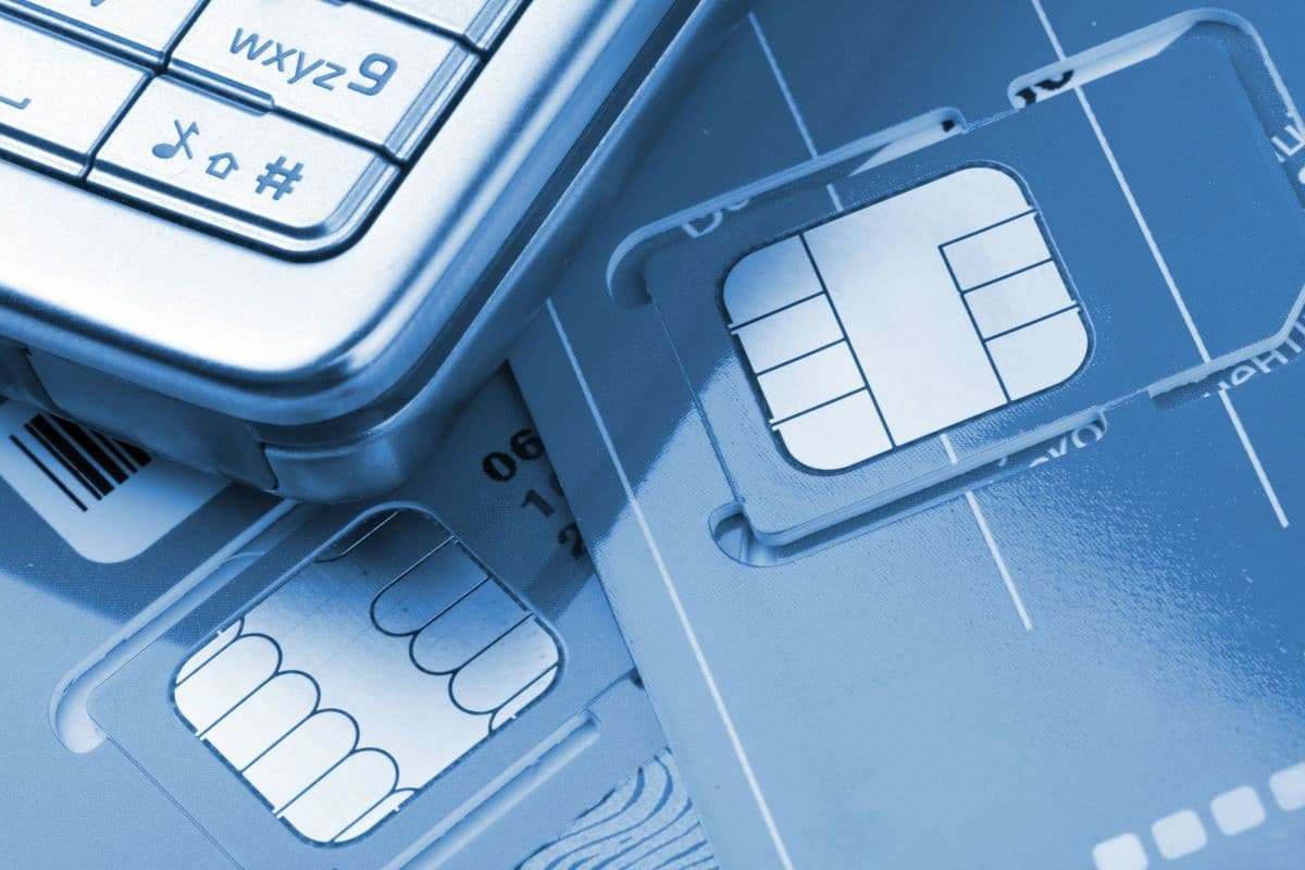 Mobil cihazın qeydiyyatından yayınanlar 12 min manatadək cərimə ediləcək Mobil cihazın qeydiyyatından yayınanlar 12 min manatadək cərimə ediləcək