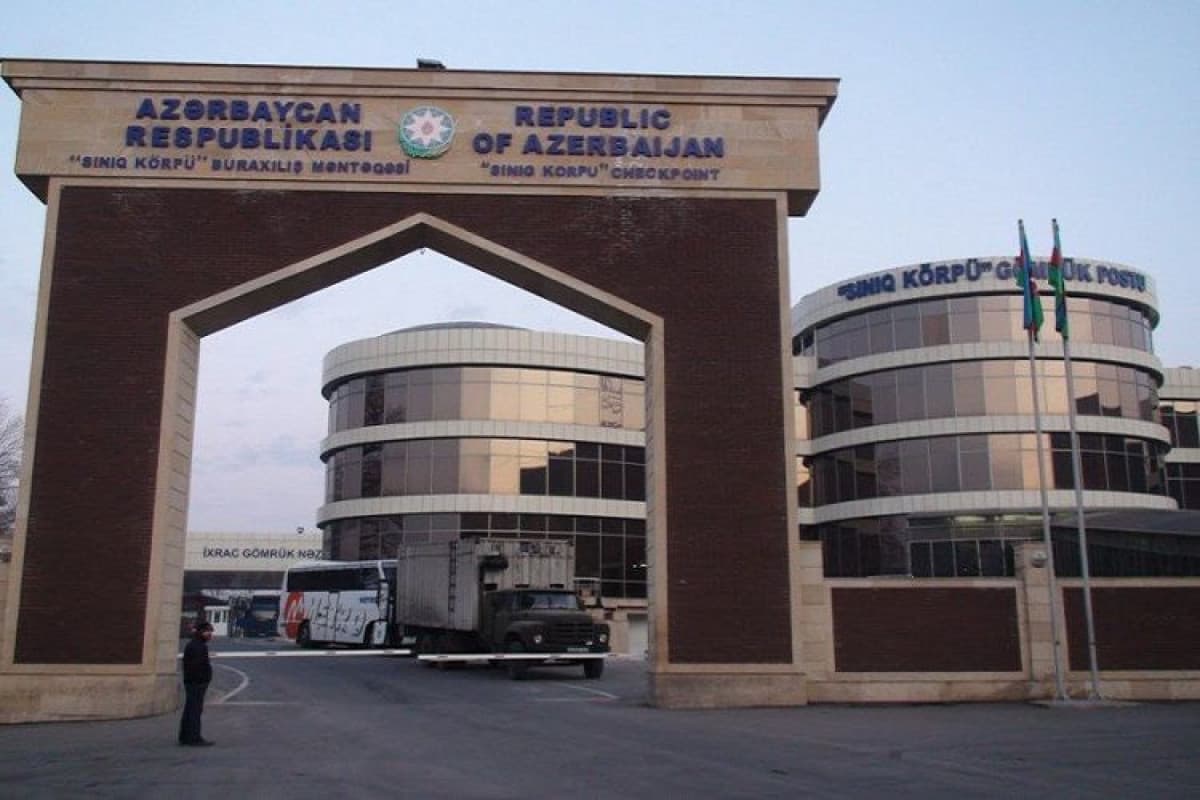 Malların gömrükdən buraxılışı təkmilləşdirilir, müraciətə 1 gün müddətində baxılacaq Malların gömrükdən buraxılışı təkmilləşdirilir, müraciətə 1 gün müddətində baxılacaq