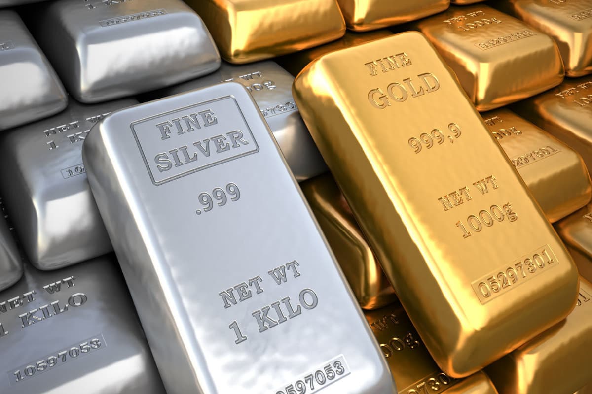 Qızıl və gümüş bahalaşıb Qızıl və gümüş bahalaşıb