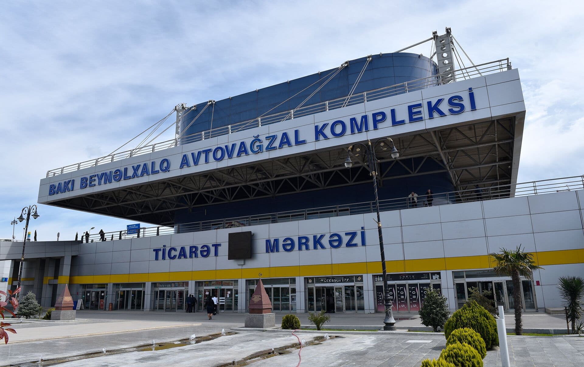 Bakı Beynəlxalq Avtovağzal Kompleksi ilə daşıyıcılar arasında müqavilələrin müddəti artırılıb Bakı Beynəlxalq Avtovağzal Kompleksi ilə daşıyıcılar arasında müqavilələrin müddəti artırılıb