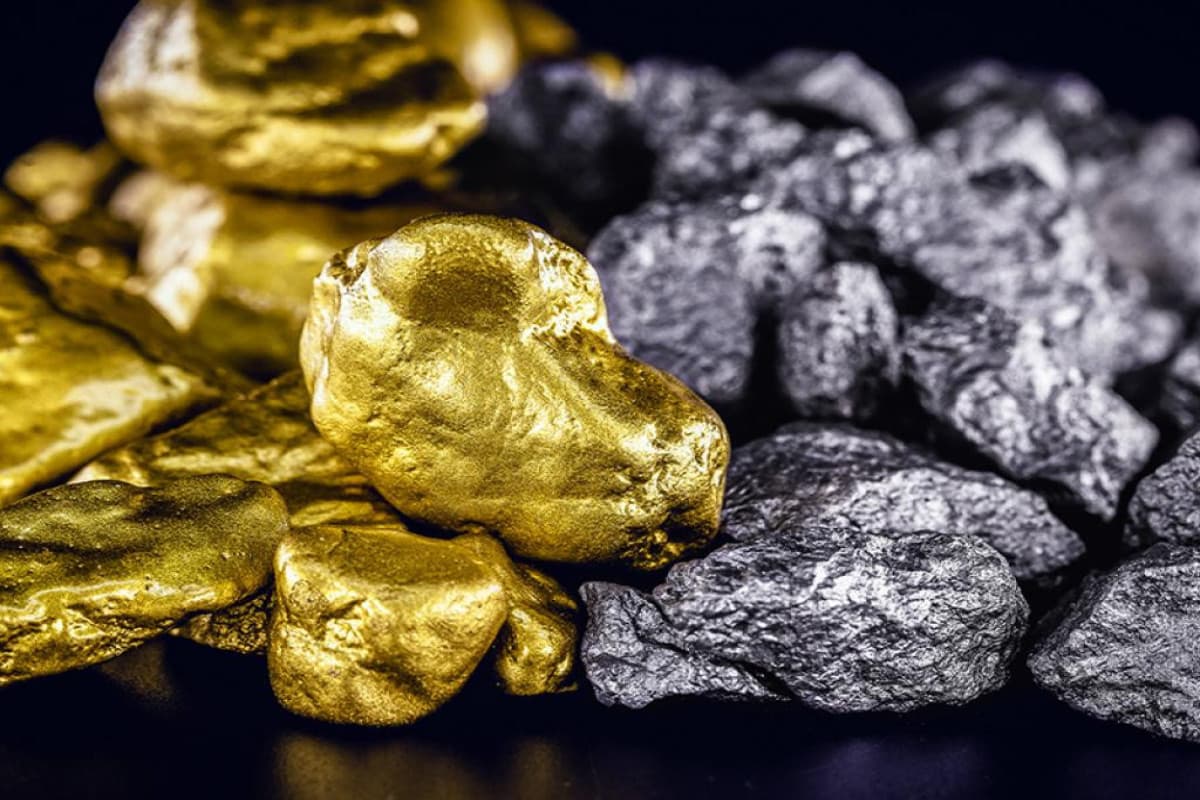 Qızılın qiyməti cüzi azalıb, gümüşün qiyməti isə artıb Qızılın qiyməti cüzi azalıb, gümüşün qiyməti isə artıb