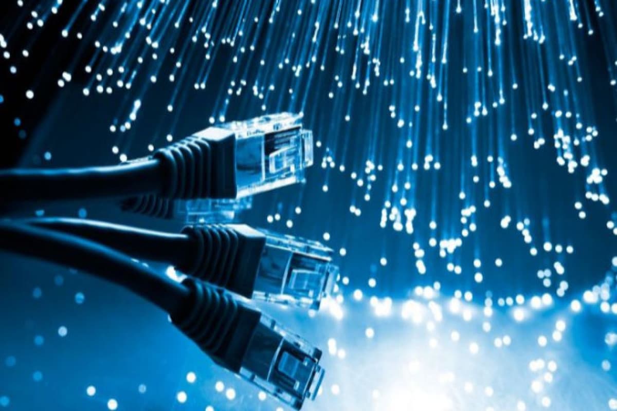 Naxçıvanda fiber-optik magistral şəbəkə yenilənəcək Naxçıvanda fiber-optik magistral şəbəkə yenilənəcək