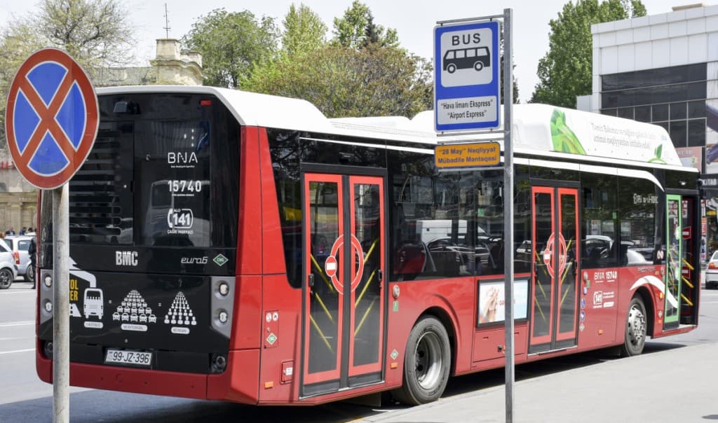 Avtomobil nəqliyyatı parklarına dair yeni tələb müəyyənləşir Avtomobil nəqliyyatı parklarına dair yeni tələb müəyyənləşir