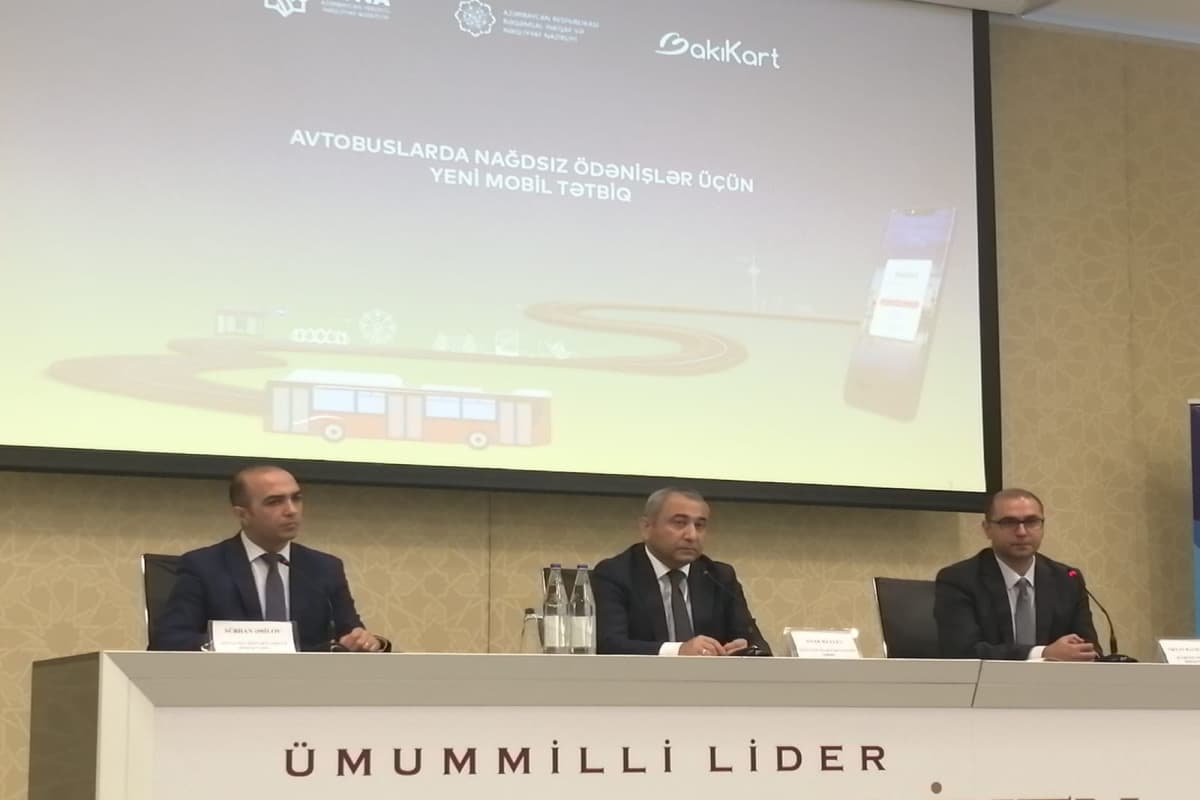 Avtobuslarda nağdsız ödənişlər üçün yeni mobil tətbiq təqdim edilib Avtobuslarda nağdsız ödənişlər üçün yeni mobil tətbiq təqdim edilib
