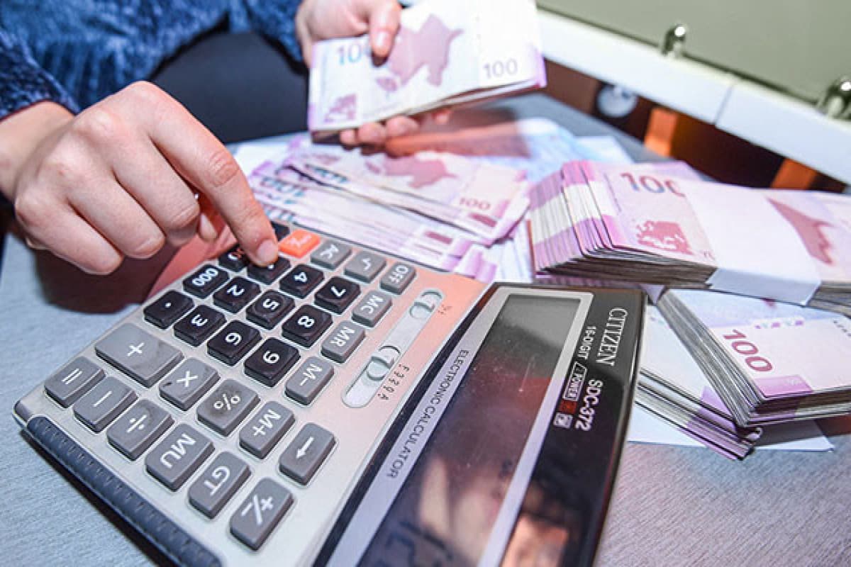 Bu il muzdla çalışan işçilərin orta aylıq əməkhaqqı 11,5% artıb Bu il muzdla çalışan işçilərin orta aylıq əməkhaqqı 11,5% artıb