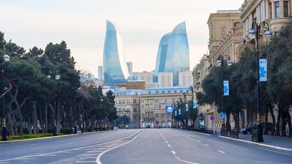 Yol hərəkətinin təşkilinin texniki vasitələrinə dair yeni dövlət standartı qəbul edilib Yol hərəkətinin təşkilinin texniki vasitələrinə dair yeni dövlət standartı qəbul edilib