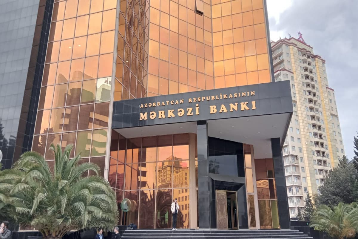 AMB valyuta mübadiləsi məntəqələrinə yeni qaydaya əsasən kapital tələbi ilə bağlı 6 ay vaxt verib AMB valyuta mübadiləsi məntəqələrinə yeni qaydaya əsasən kapital tələbi ilə bağlı 6 ay vaxt verib