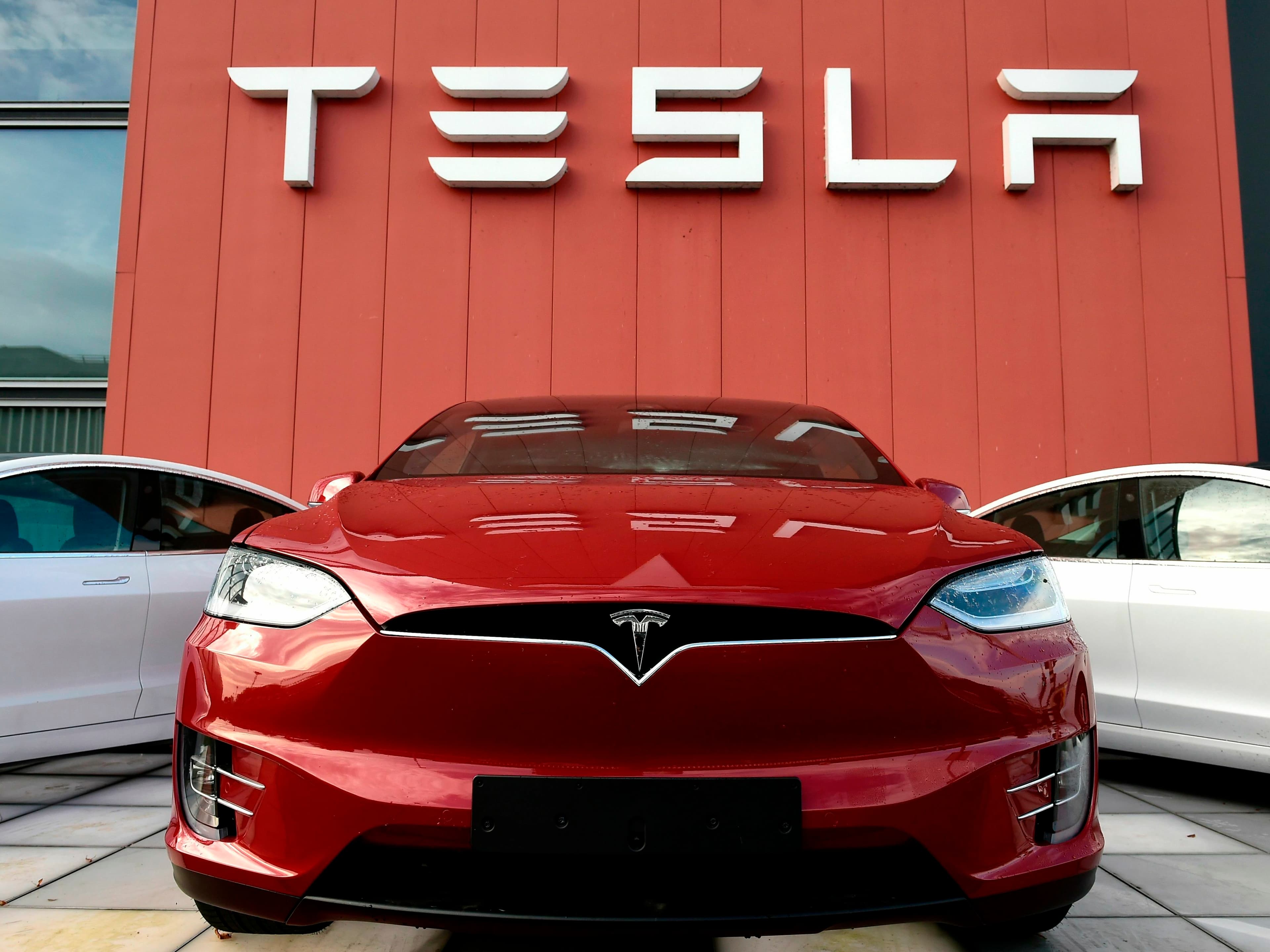 Tesla 1,82 milyon avtomobil satıb Tesla 1,82 milyon avtomobil satıb