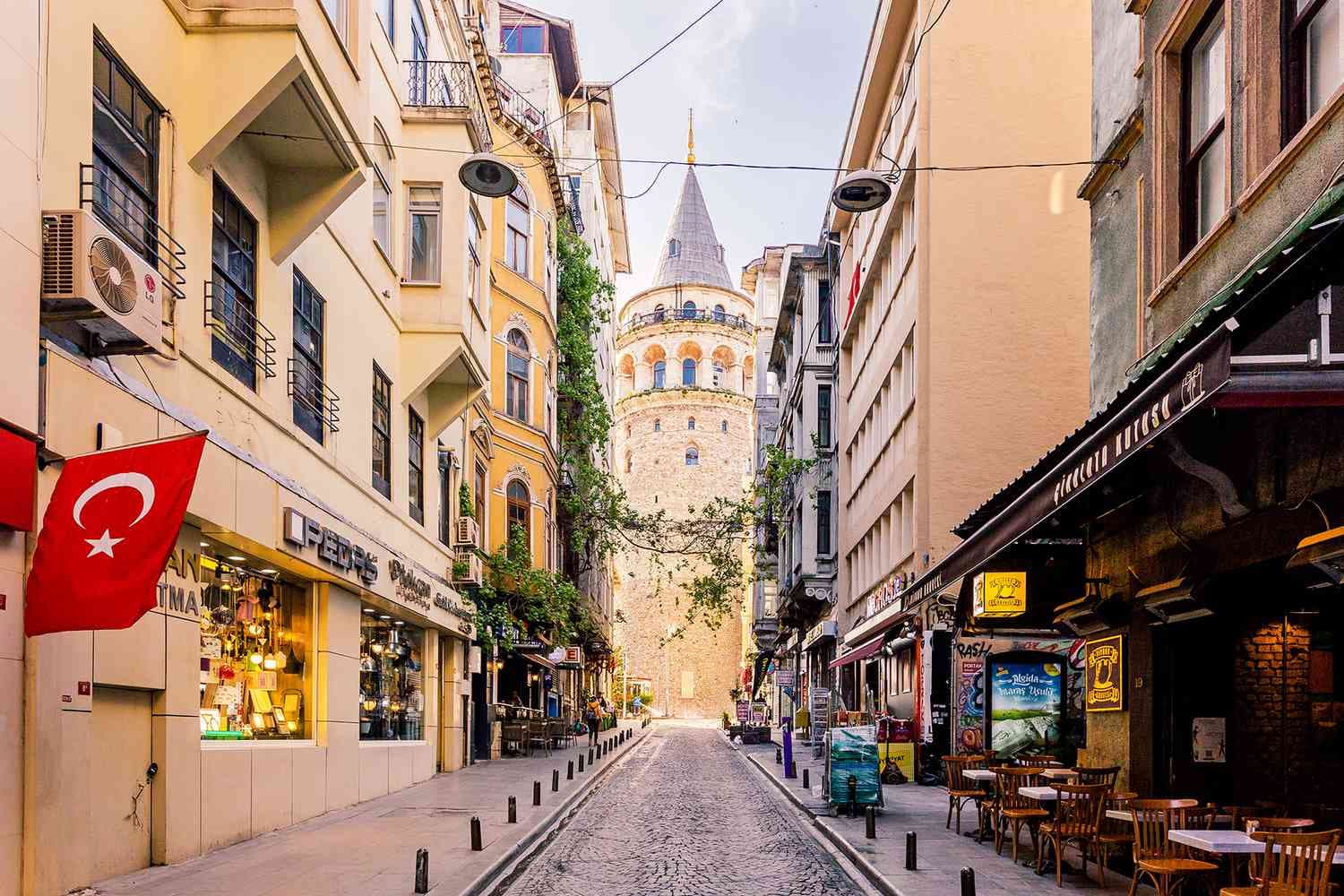 İstanbulu 2024-cü ilin ilk dörd ayında beş milyondan çox turist ziyarət edib İstanbulu 2024-cü ilin ilk dörd ayında beş milyondan çox turist ziyarət edib