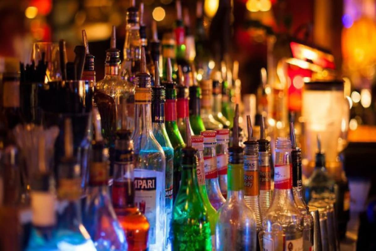 Alkoqollu içkilərin sağlamlıq üçün təhlükə dərəcəsi açıqlanıb Alkoqollu içkilərin sağlamlıq üçün təhlükə dərəcəsi açıqlanıb