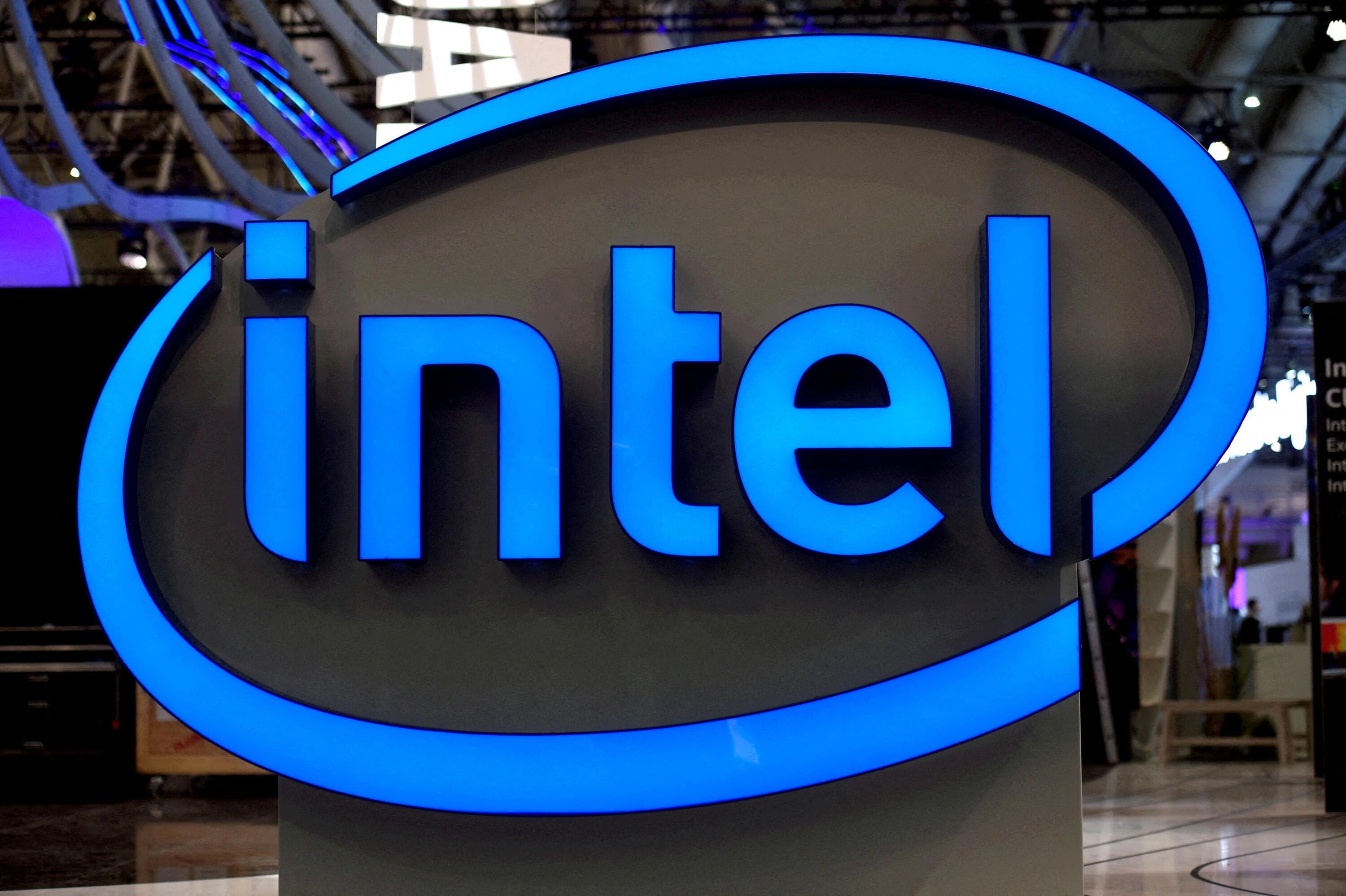 Intel-in gəlirlərinin azalma riski Intel-in gəlirlərinin azalma riski