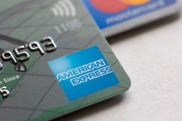“American Express” kartları ilə əməliyyatlar azalıb “American Express” kartları ilə əməliyyatlar azalıb