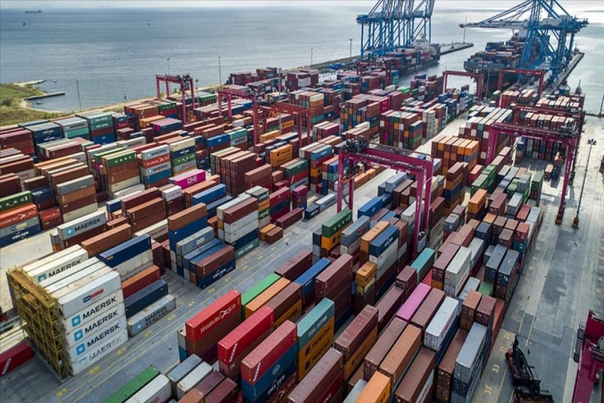 Çinin ixracı avqustda 4,4% artaraq 321,8 milyard dollara çatıb – İdxalda da artım davam edir Çinin ixracı avqustda 4,4% artaraq 321,8 milyard dollara çatıb – İdxalda da artım davam edir