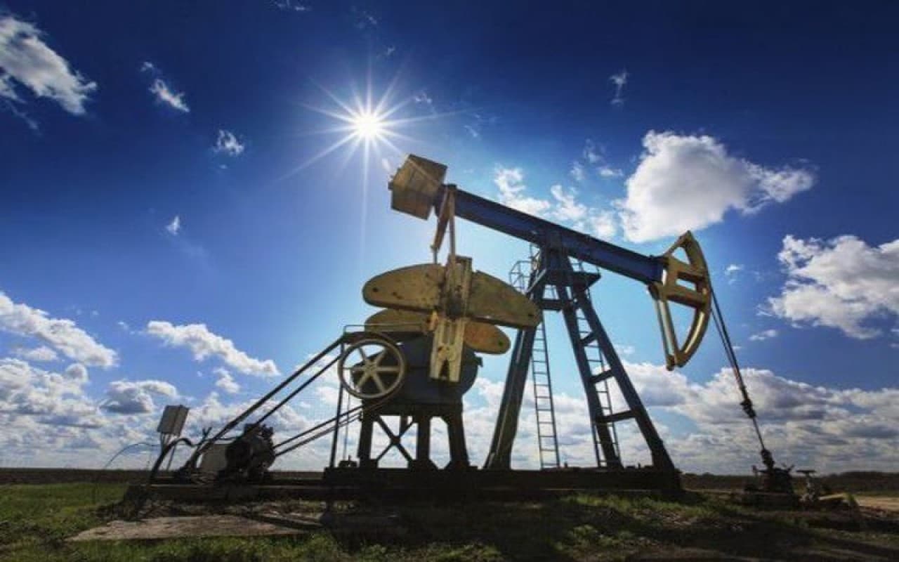 Neft qiymətləri bazar ertəsi enişlə açıldı – Brent və WTI ucuzlaşdı Neft qiymətləri bazar ertəsi enişlə açıldı – Brent və WTI ucuzlaşdı