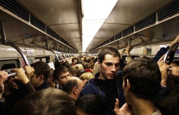 Bakı metrosunda problem: Sıxlıq yarandı