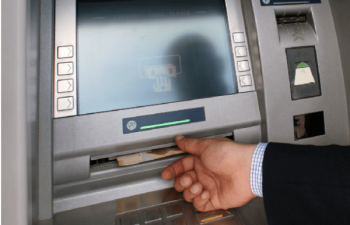 Türkiyədə banklar koronavirus səbəbiylə bankomatlardan pul çıxarma limitini artırdı