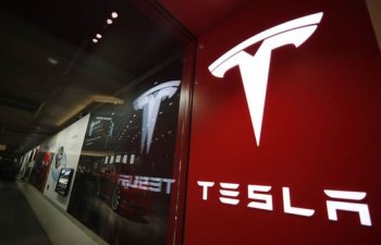 Tesla səhmləri S&P 500 indeksi ilə bağlı sürətlə dəyər itirir