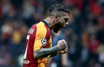 “Qalatasaray” hücumçusu ilə yollarını ayırdı