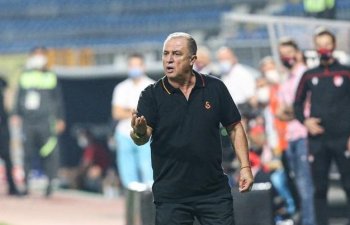 Terim oyun bitmədən meydanı tərk etdi