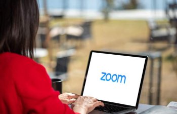 Zoom-un rəhbəri bir gündə 3 milyard dollardan çox pul itirdi