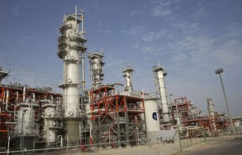 İran ABŞ-la gərinlik fonunda neft tədarükünü artırmağa hazırlaşır