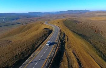 Azərbaycanda daha bir yol yenidən quruldu