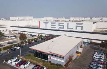 “Tesla”nın səhmləri bir gündə 50 milyard dollar bahalaşıb