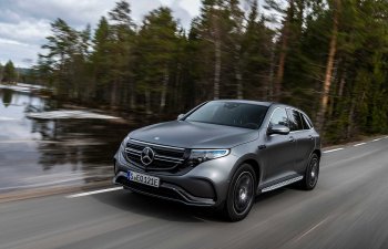 Mercedes-Benz yeni miniveninin ilk görüntüsünü yayıb - FOTO