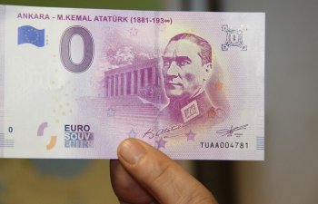 Avropa Mərkəz Bankı üzərində Atatürk rəsmi olan \