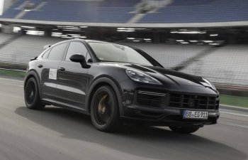 Porsche Cayenne modelinin yeni versiyasını hazırlayır