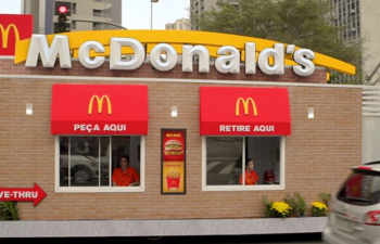 Dünyanın ən böyük fast food şəbəkəsi McDonald\'sa milyon dollarlıq iddia qaldırılıb