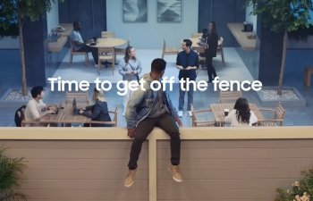 Samsung yeni reklam videosunda Apple şirkətini trolluyub
