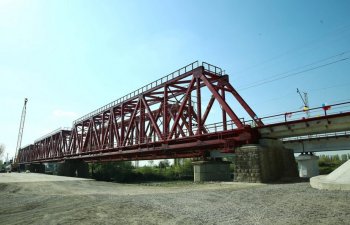 Azərbaycanın ən böyük dəmir yolu körpüsü tikilir