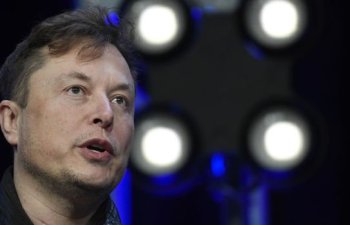 Musk: Apple Twitter-də reklam etməyə davam edir