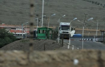 Azad olunan ərazilərdəki gömrük postlarından İran maşınları keçməyə başlayıb