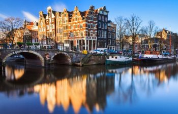 Amsterdam turistlərin sayını azaltmaq üçün addımlar atır
